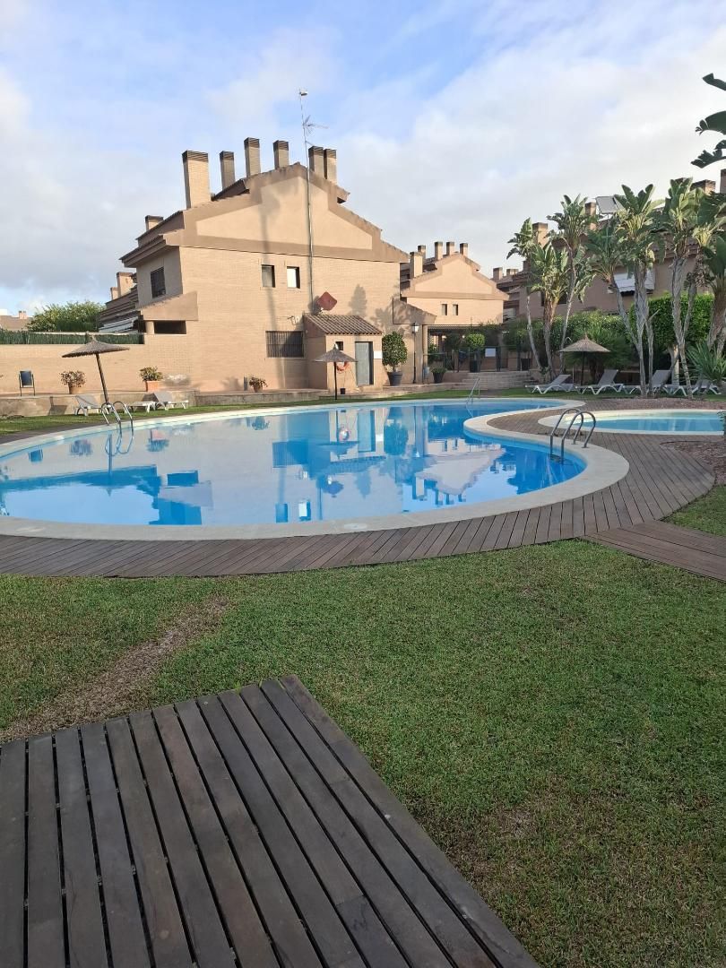 Casa adosada en venda a Terreno Sup 11, 88a, Centro Piscina de Casa adosada en venda en Sant Joan d'Alacant amb Terrassa