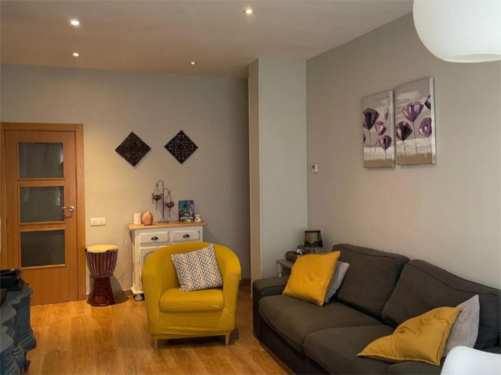 Sala d'estar de Pis en venda en  Barcelona Capital amb Aire condicionat i Balcó