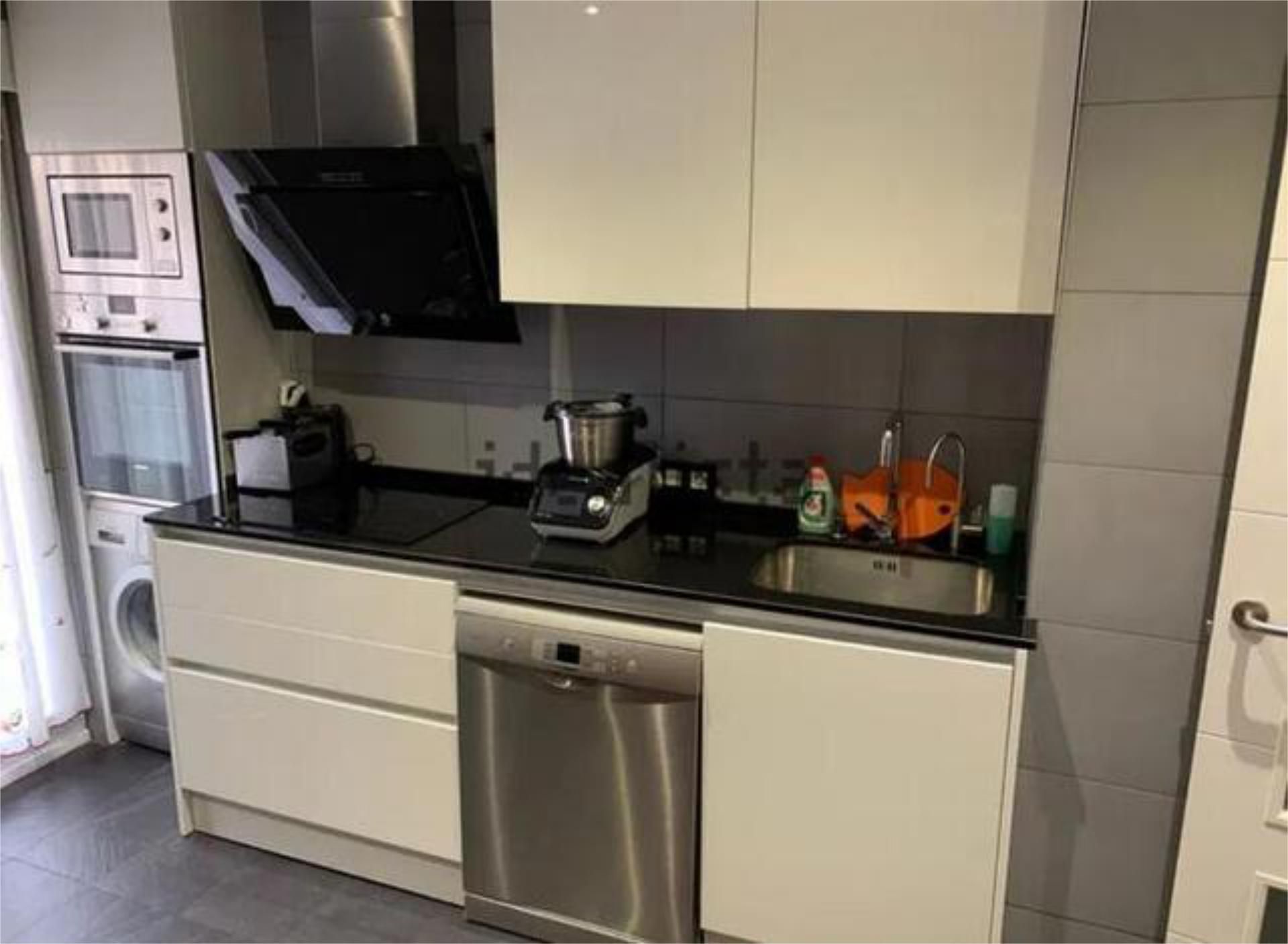 Kitchen of Flat for sale in  Pamplona / Iruña  with Terrace and Furnished