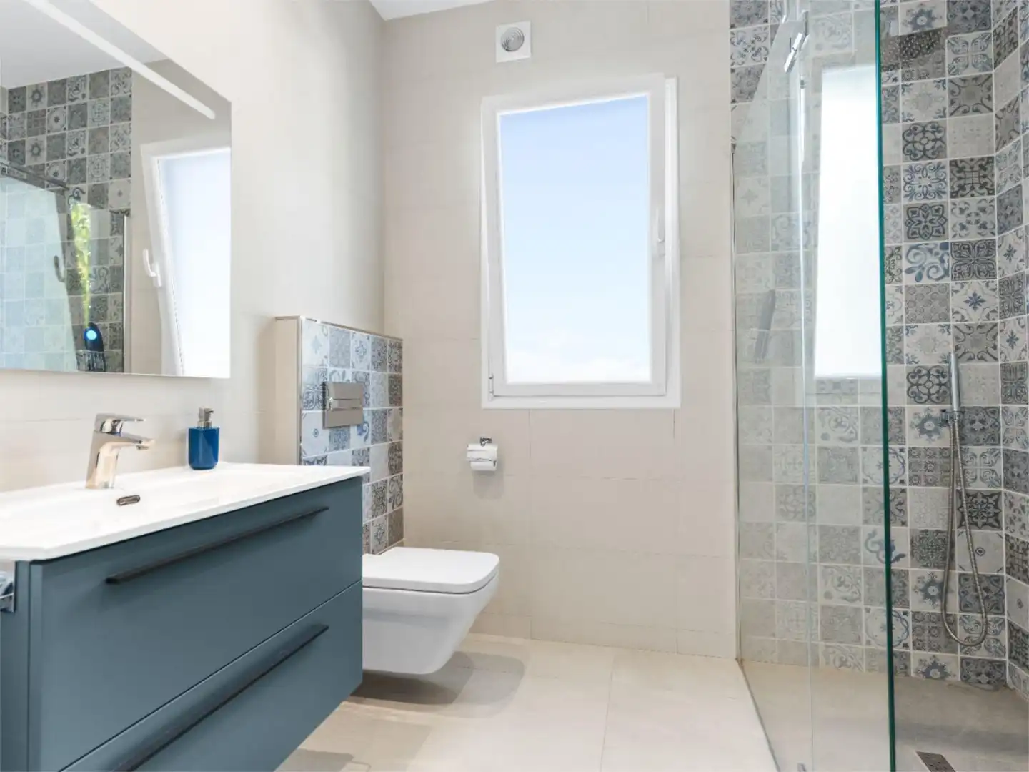 Houses for sale in Carrer del Tarrac, 5, Montgó - Ermita Bathroom of Houses for sale in Jávea / Xàbia with Air Conditioner, Heating and Private garden