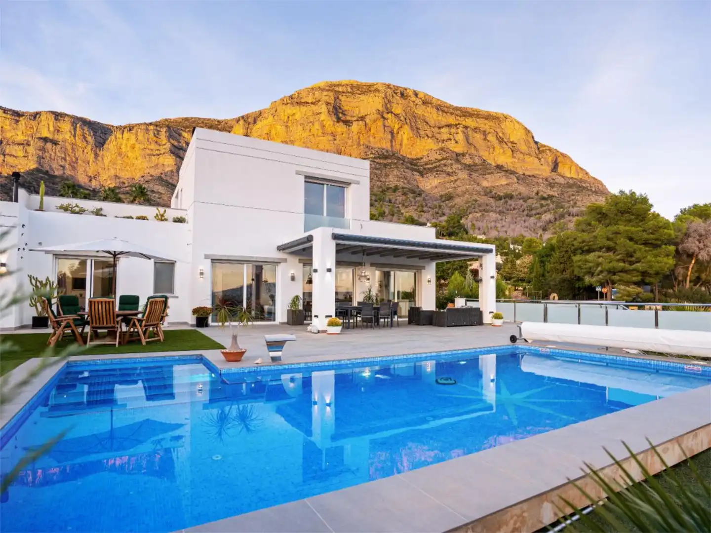 Houses for sale in Carrer del Tarrac, 5, Montgó - Ermita Exterior view of Houses for sale in Jávea / Xàbia with Air Conditioner, Heating and Private garden