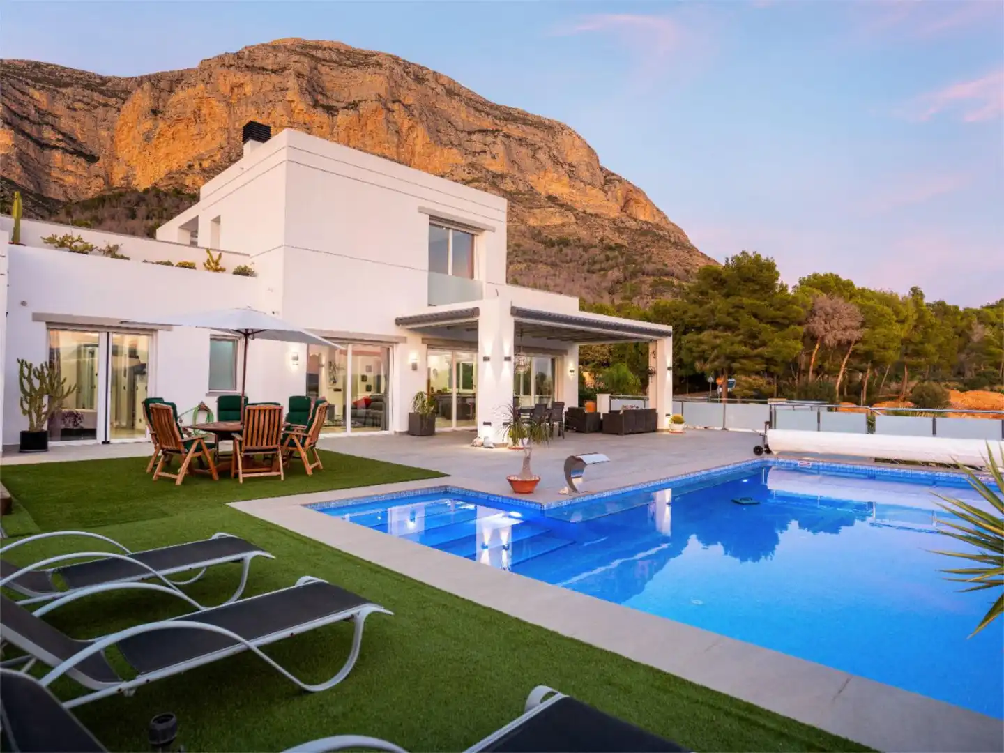 Houses for sale in Carrer del Tarrac, 5, Montgó - Ermita Exterior view of Houses for sale in Jávea / Xàbia with Air Conditioner, Heating and Private garden