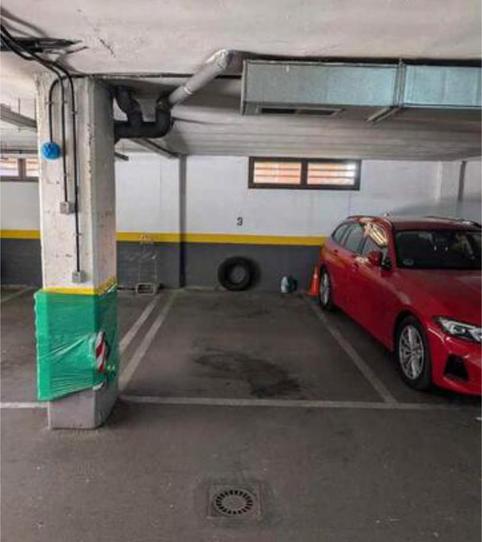 Photo 2 of Garage to rent in Pueblo Nuevo, Madrid