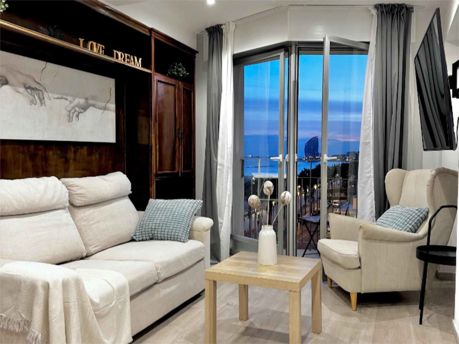 Flat to rent in Carrer de Trelawny, 2, La Barceloneta Living room of Flat to rent in Barcelona Capital with Air Conditioner, Heating and Parquet flooring