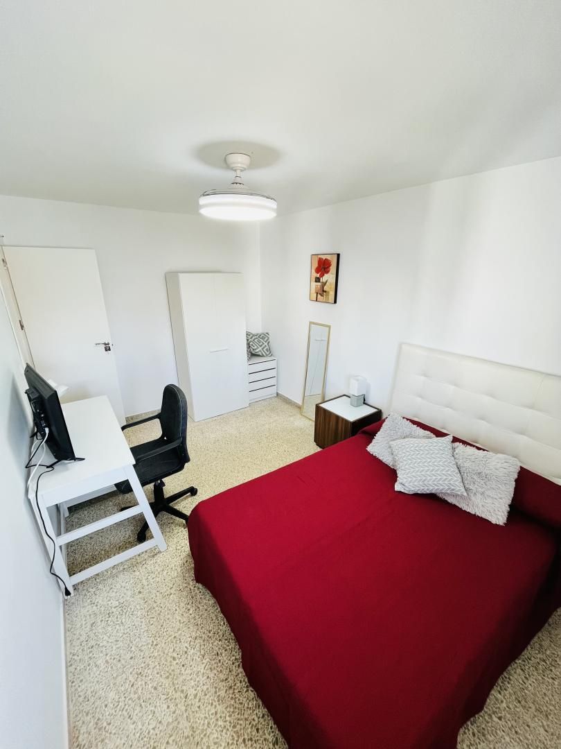 Bedroom of Flat to share in Chiclana de la Frontera  with Heating and Furnished