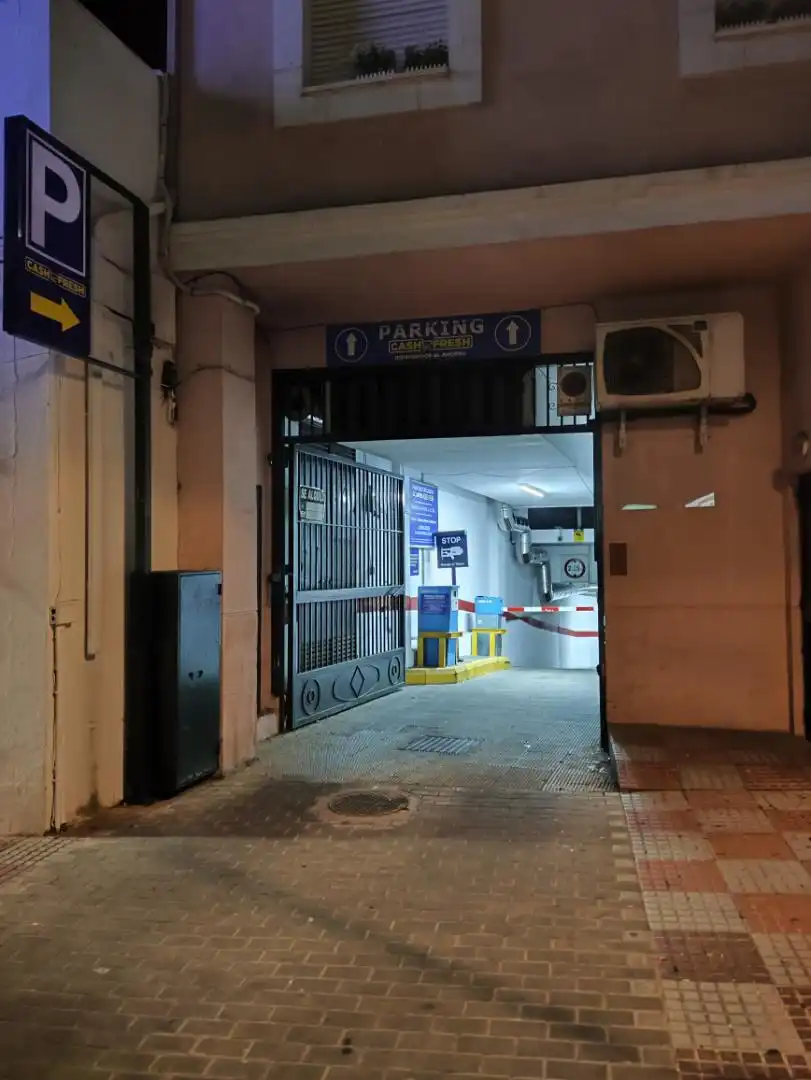Parking de Garaje de alquiler en Tomares