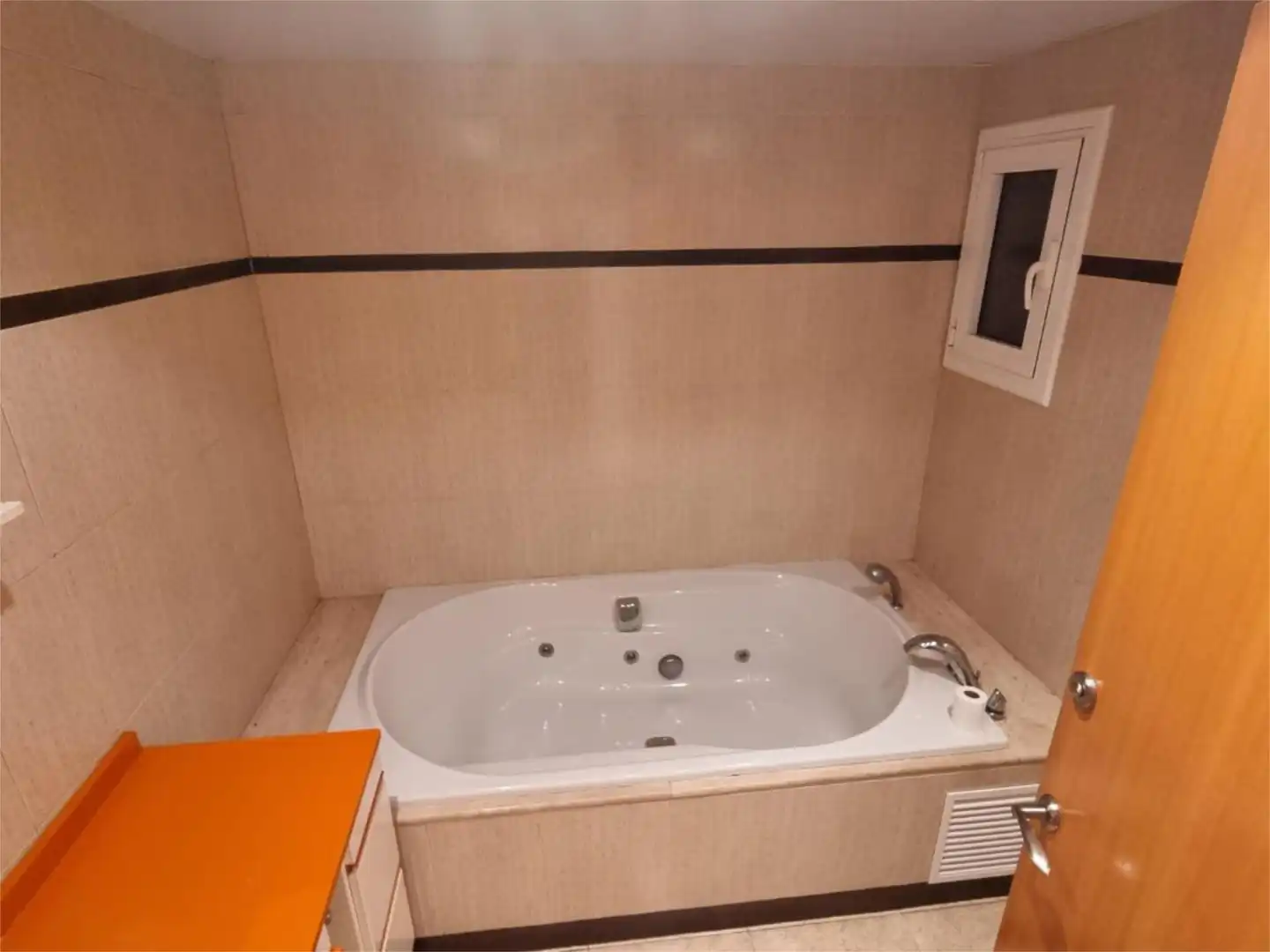 Piso en venta en Carrer de Mossèn Jacint Verdaguer, 170, Vinyets - Molí Vell Baño de Piso en venta en Sant Boi de Llobregat con Aire acondicionado y Balcón