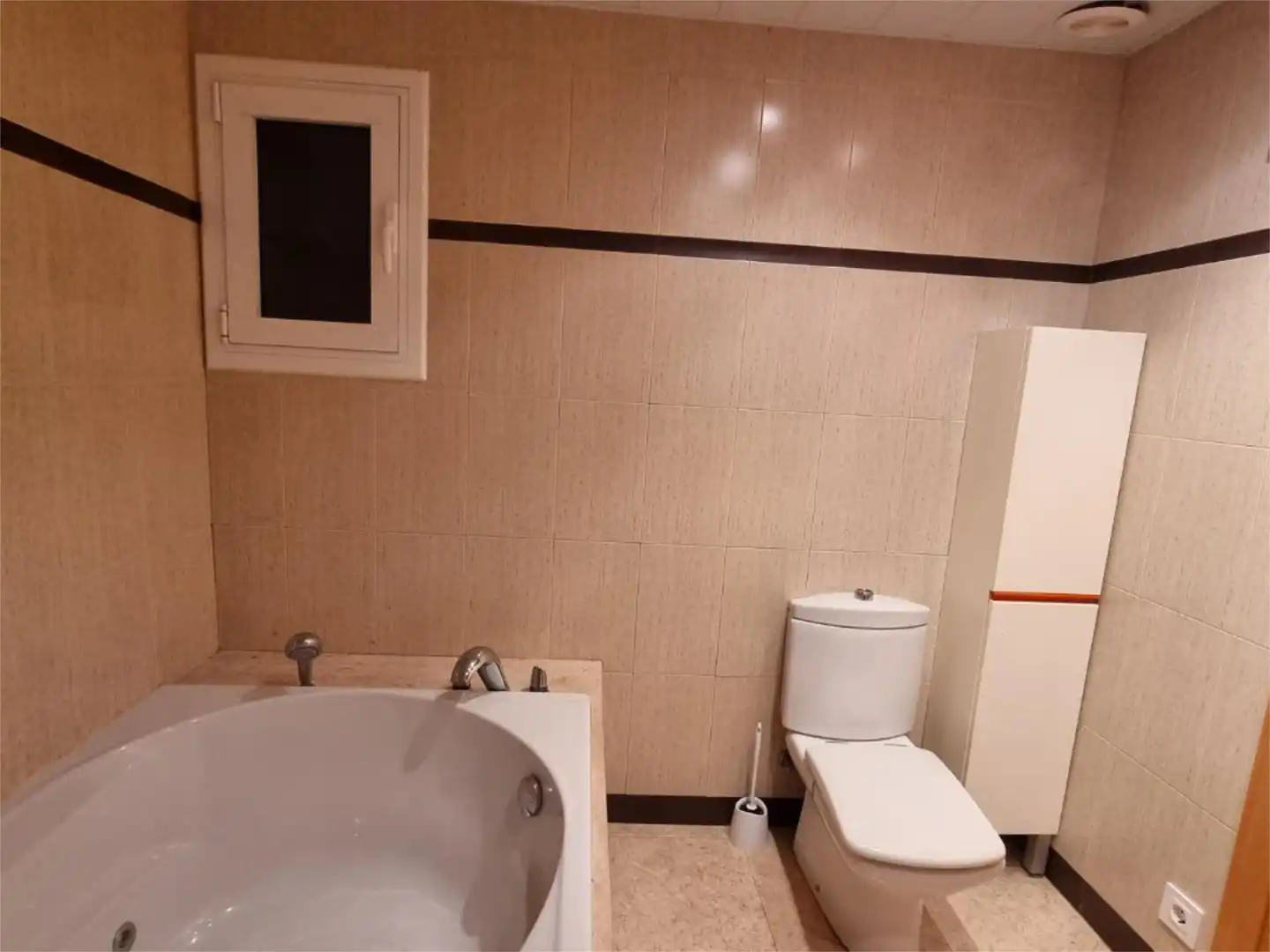 Piso en venta en Carrer de Mossèn Jacint Verdaguer, 170, Vinyets - Molí Vell Baño de Piso en venta en Sant Boi de Llobregat con Aire acondicionado y Balcón