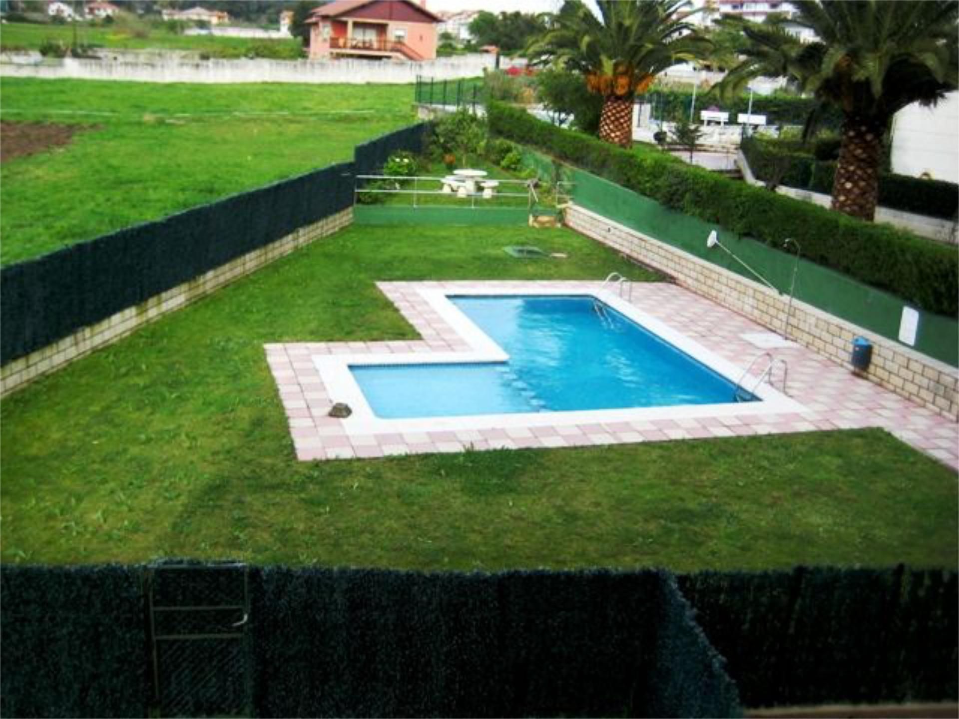 Piscina de Apartament de lloguer en Noja amb Terrassa, Piscina i Balcó