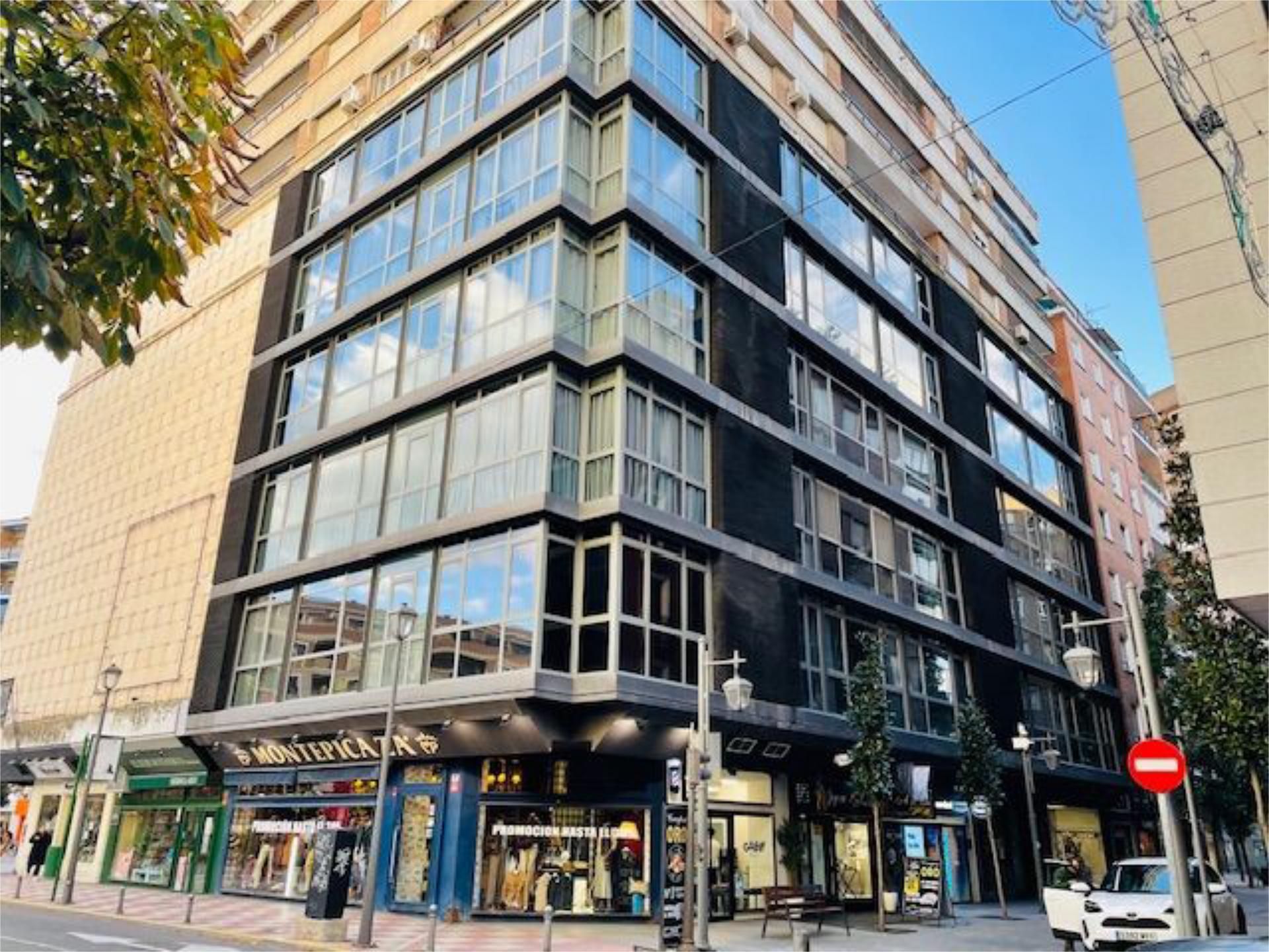 Flat for sale in Calle San Isidro, 1, Talavera de la Reina Exterior view of Flat for sale in Talavera de la Reina with Air Conditioner