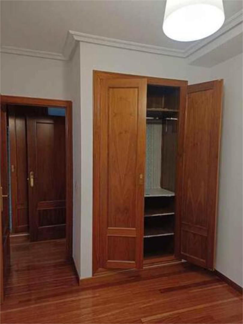 Piso de alquiler en Zurguén