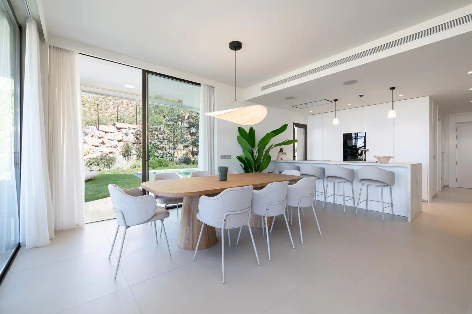 Planta baja en venta en Calle Sierra Nevada, 5, Las Gaviotas - Carvajal Comedor de Planta baja en venta en Fuengirola con Piscina