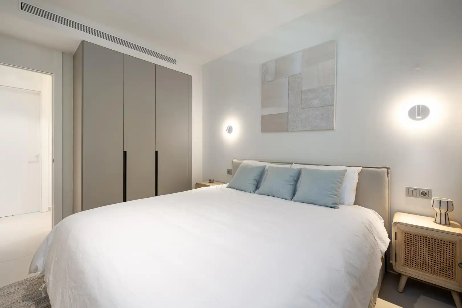 Planta baja en venta en Calle Sierra Nevada, 5, Las Gaviotas - Carvajal Habitación de Planta baja en venta en Fuengirola con Piscina