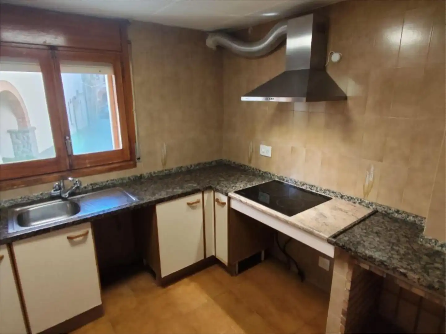 Kitchen of Flat for sale in Vilanova d'Escornalbou  with Heating, Furnished and Balcony