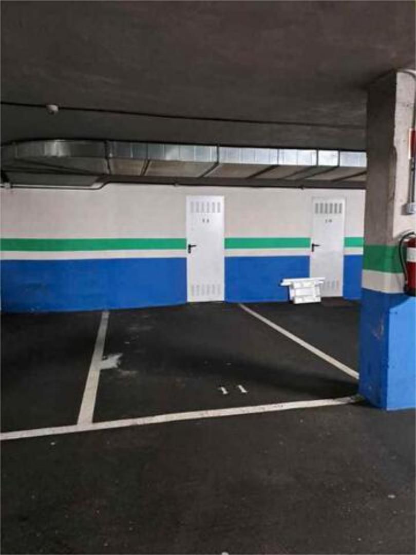 Parking of Garage to rent in Oviedo 