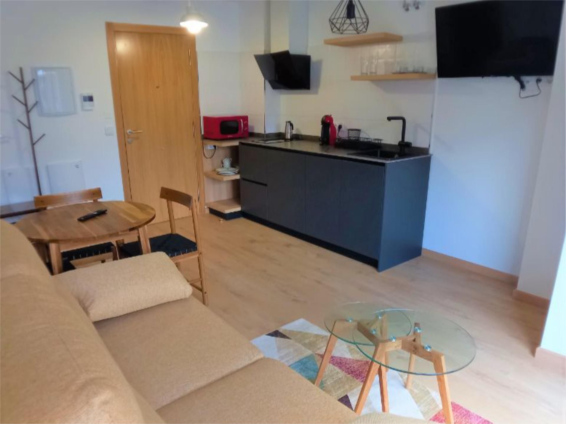 Flat to rent in Avenida da Coruña, 21, O Burgo - Campus Universitario