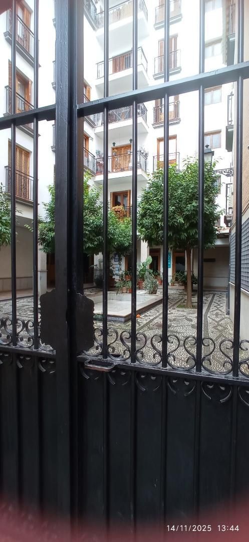 Jardín de Piso en venta en  Granada Capital