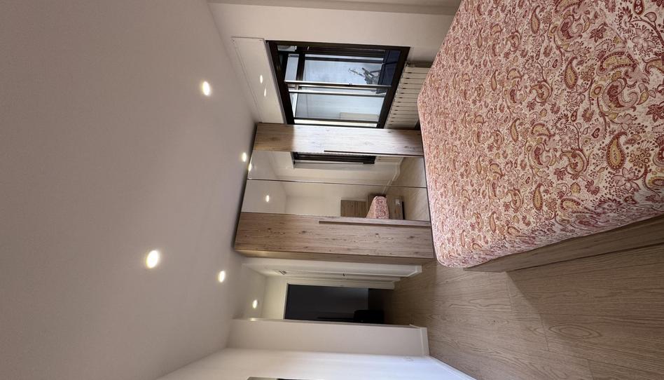 Flat to share in Carrer del Clot, Nº 18, Navas, Barcelona - image 1 Photo 1 of Flat to share in Carrer del Clot, Nº 18, Navas, Barcelona