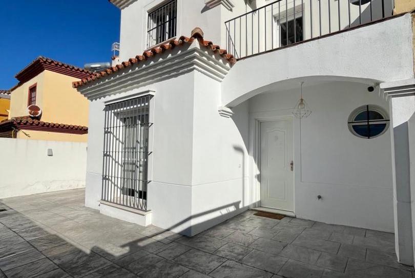 Dúplex en venda a Callejón del Fresjo, 16, Monteolivete - Camino Sevilla, Cádiz - imatge 1 Foto 1 de Dúplex en venda a Callejón del Fresjo, 16, Monteolivete - Camino Sevilla, Cádiz
