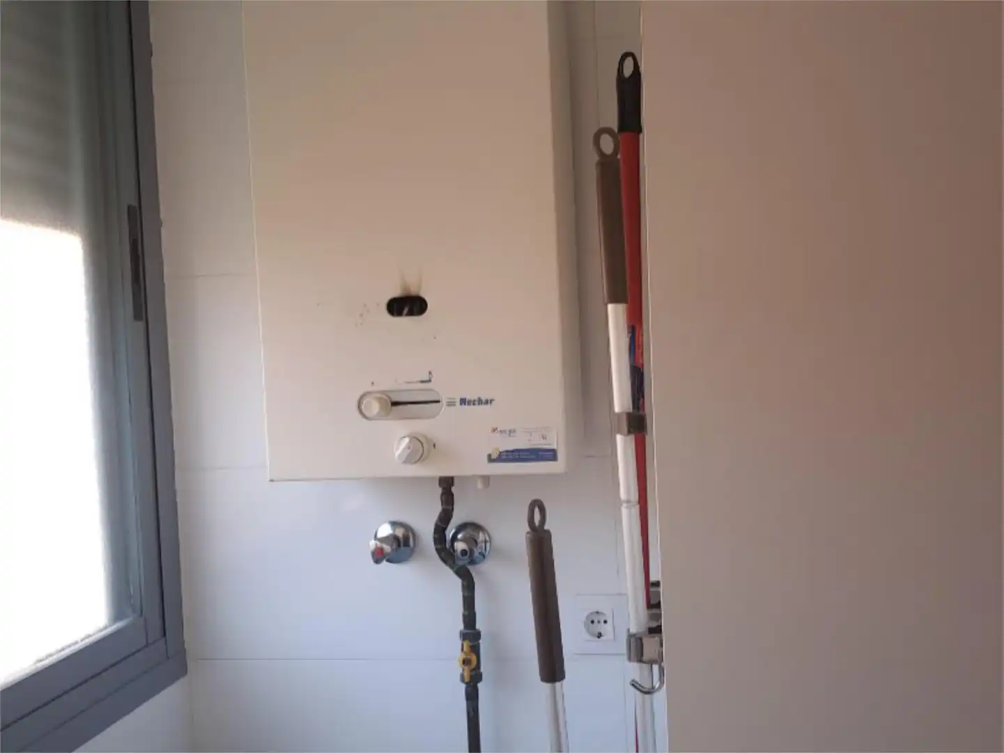 Habitación de Piso en venta en  Sevilla Capital con Aire acondicionado y Piscina