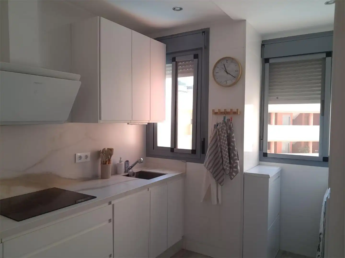 Cocina de Piso en venta en  Sevilla Capital con Aire acondicionado y Piscina