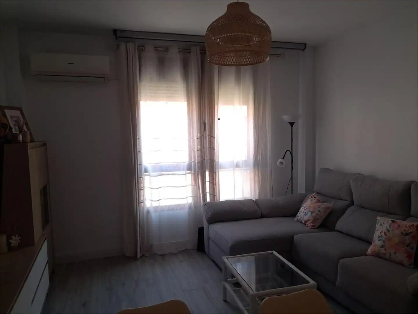 Sala de estar de Piso en venta en  Sevilla Capital con Aire acondicionado y Piscina