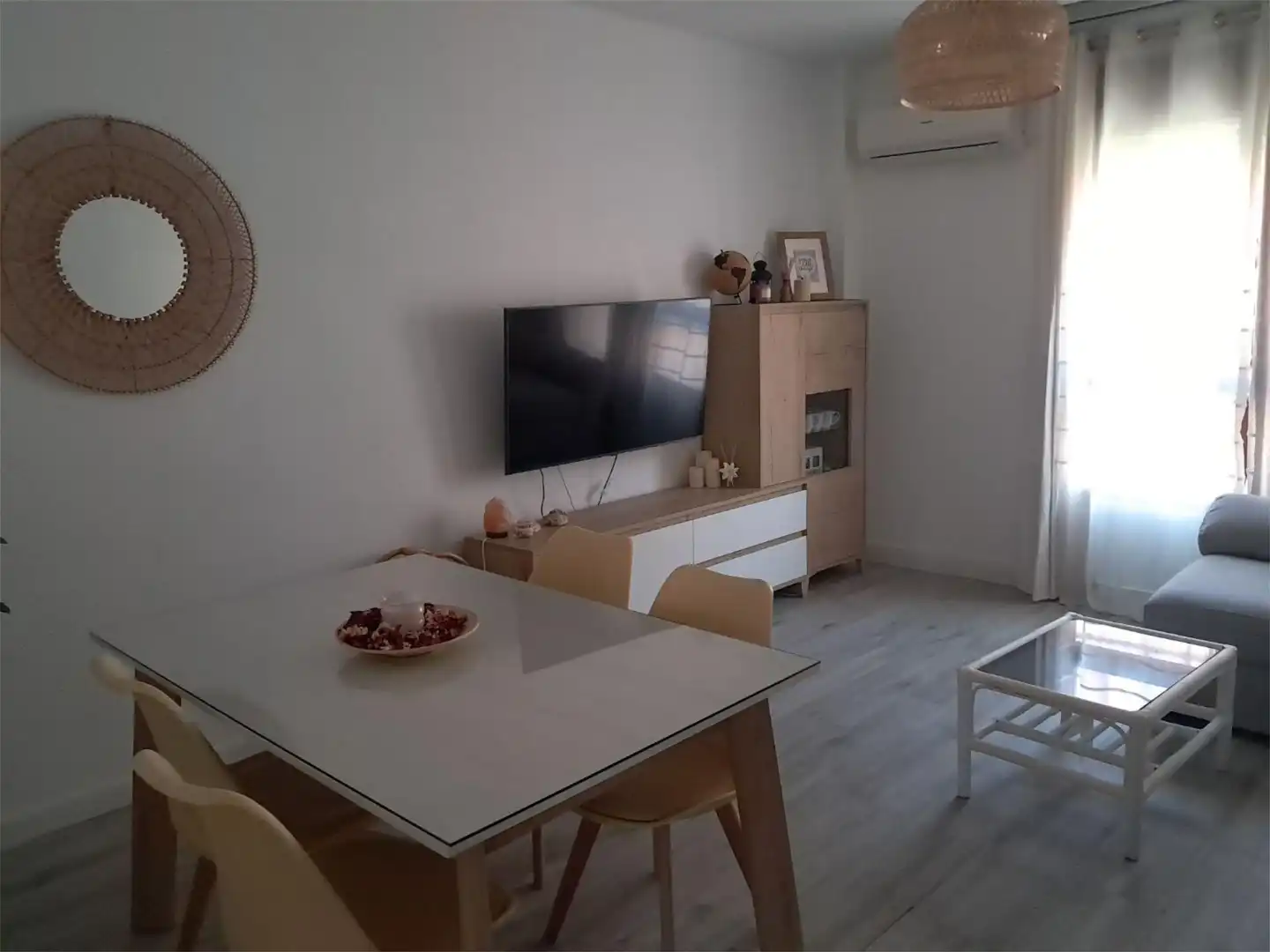 Sala de estar de Piso en venta en  Sevilla Capital con Aire acondicionado y Piscina