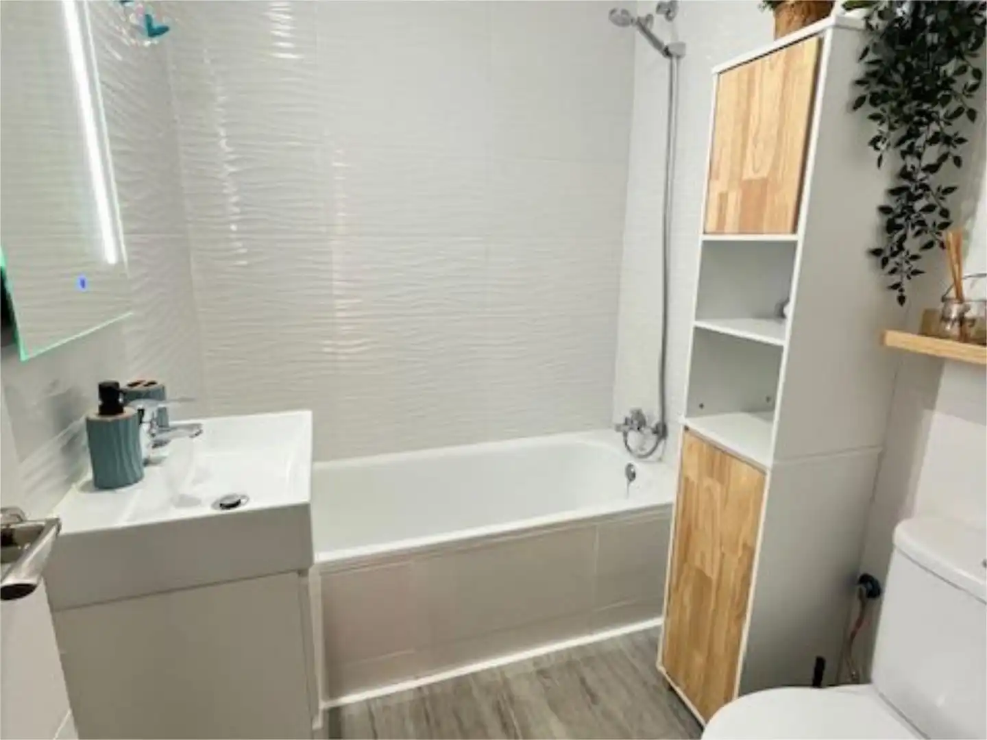 Baño de Piso en venta en  Sevilla Capital con Aire acondicionado y Piscina