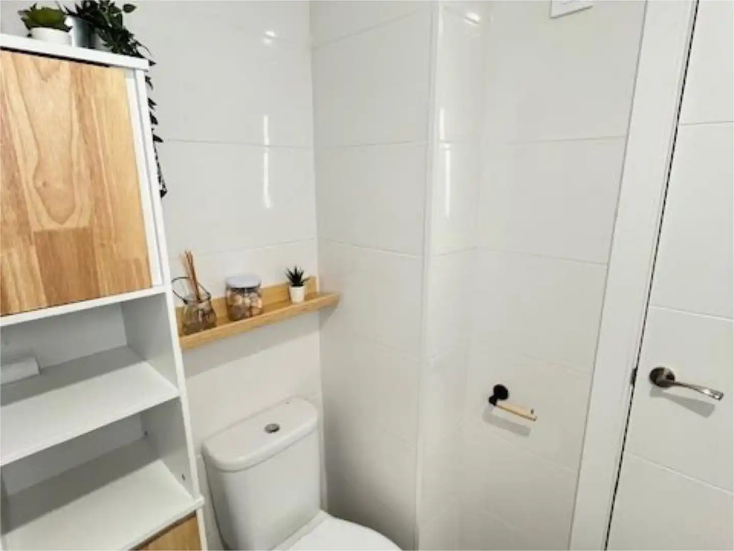 Baño de Piso en venta en  Sevilla Capital con Aire acondicionado y Piscina