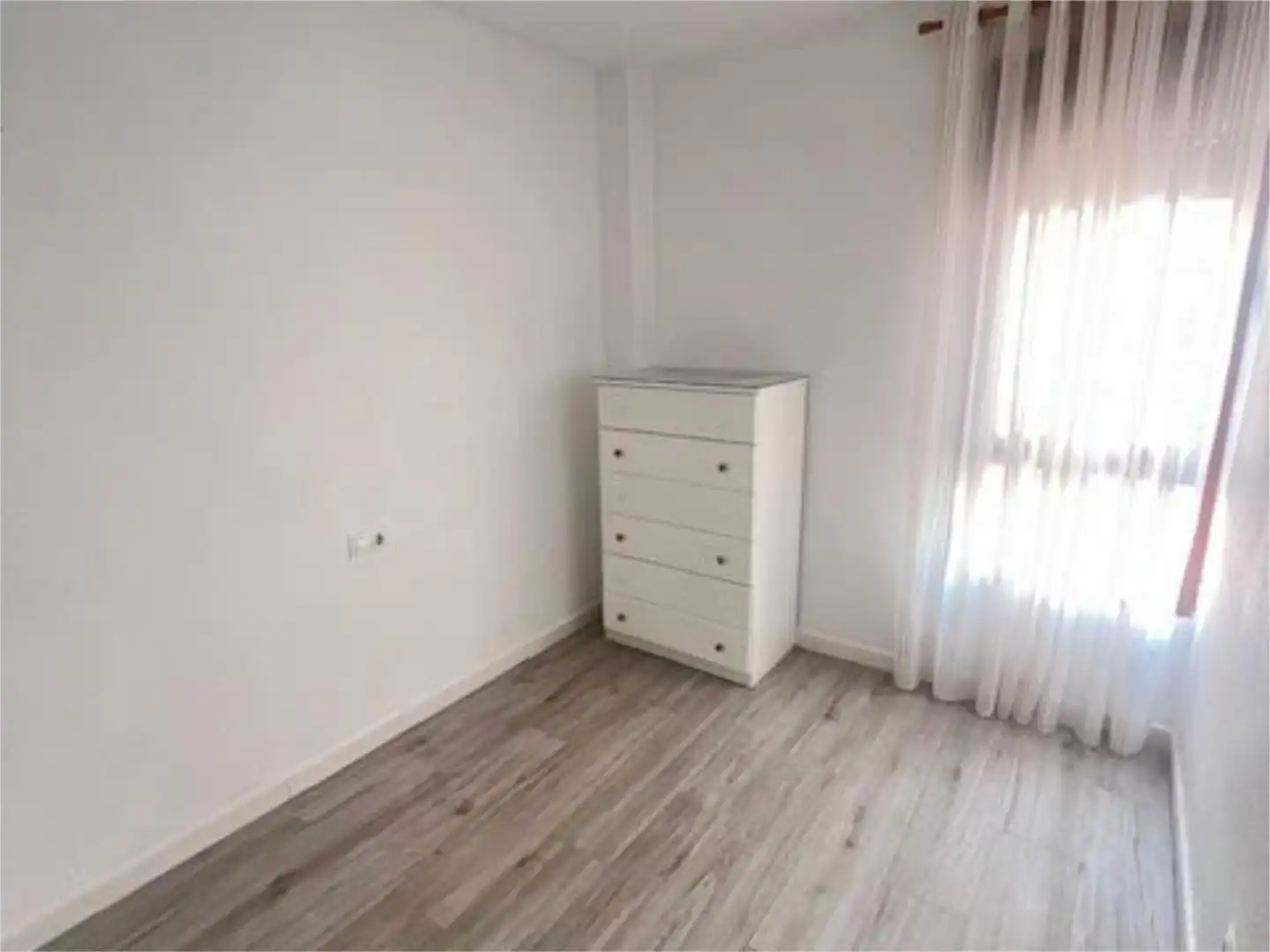 Habitación de Piso en venta en  Sevilla Capital con Aire acondicionado y Piscina