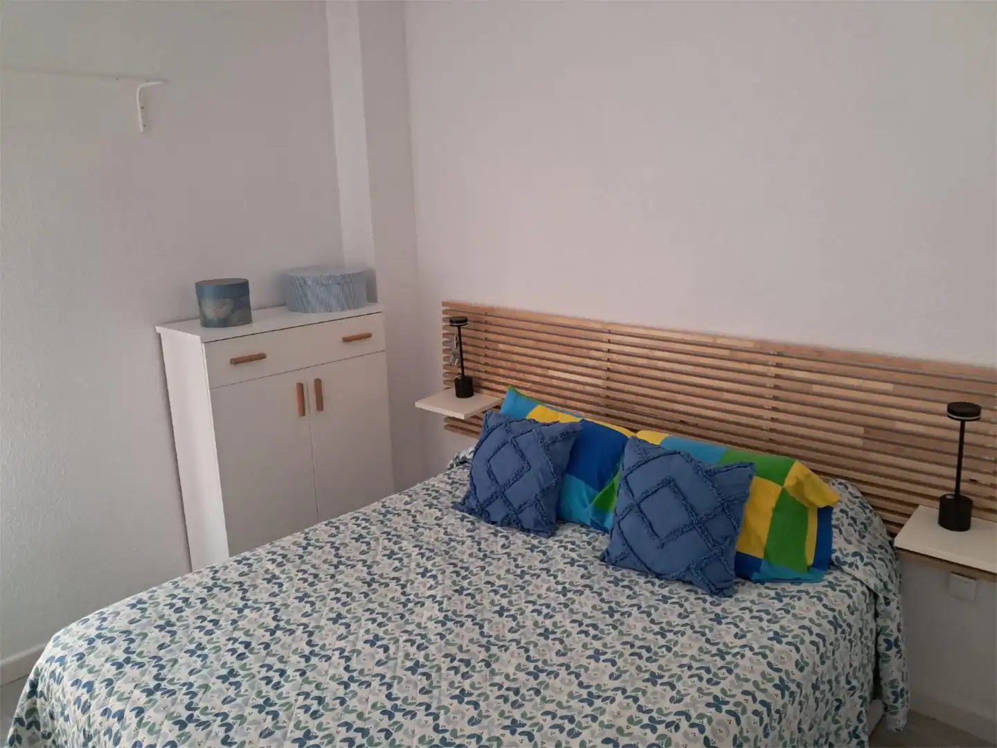 Habitación de Piso en venta en  Sevilla Capital con Aire acondicionado y Piscina