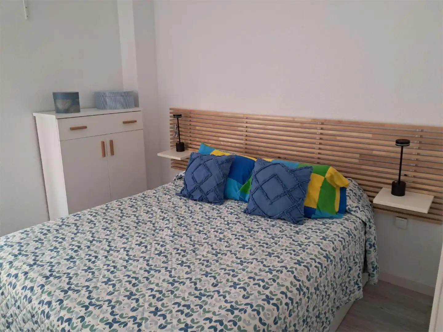 Habitación de Piso en venta en  Sevilla Capital con Aire acondicionado y Piscina