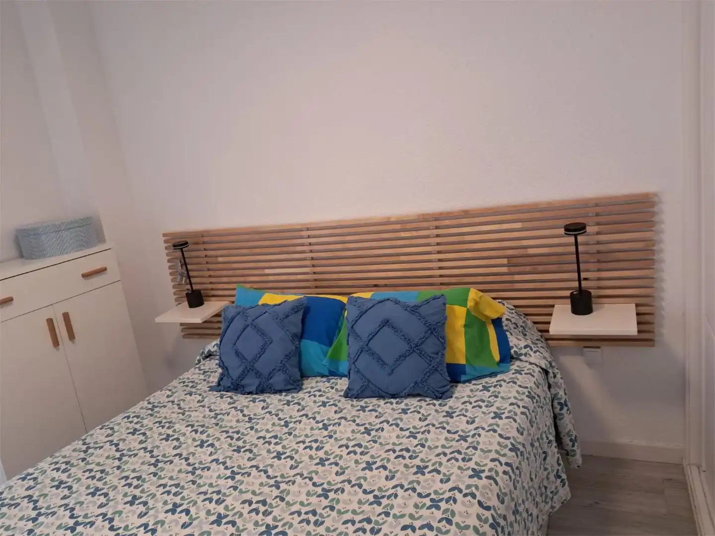 Habitación de Piso en venta en  Sevilla Capital con Aire acondicionado y Piscina