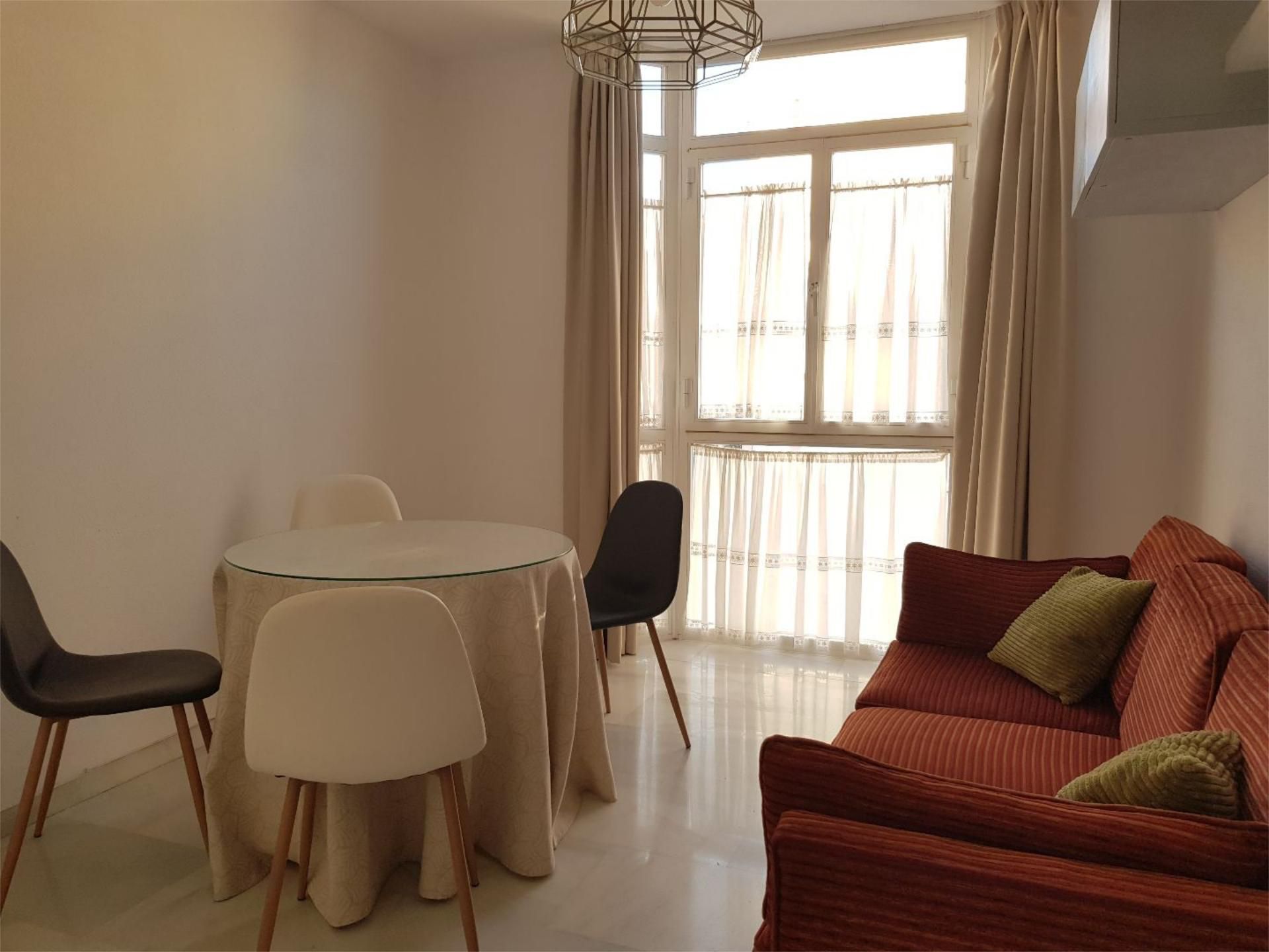 Sala d'estar de Pis de lloguer en  Granada Capital amb Aire condicionat, Traster i Moblat