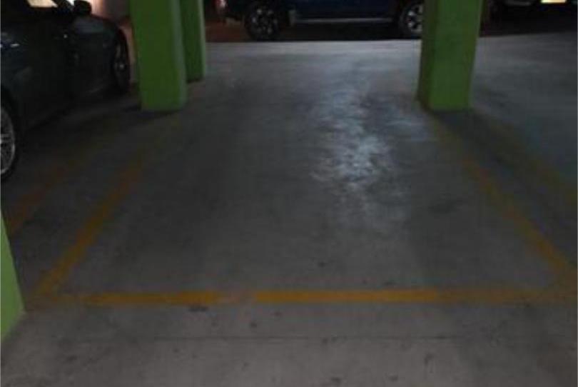 Garage to rent in Parque Oeste - Fuente Cisneros, Madrid - image 1 Photo 1 of Garage to rent in Parque Oeste - Fuente Cisneros, Madrid