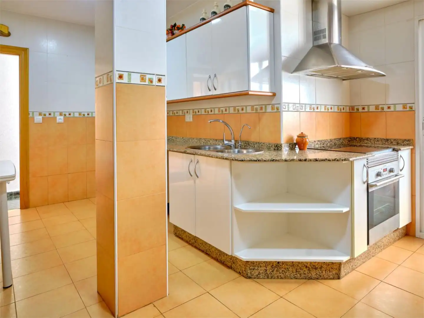 Kitchen of Flat for share in Molina de Segura