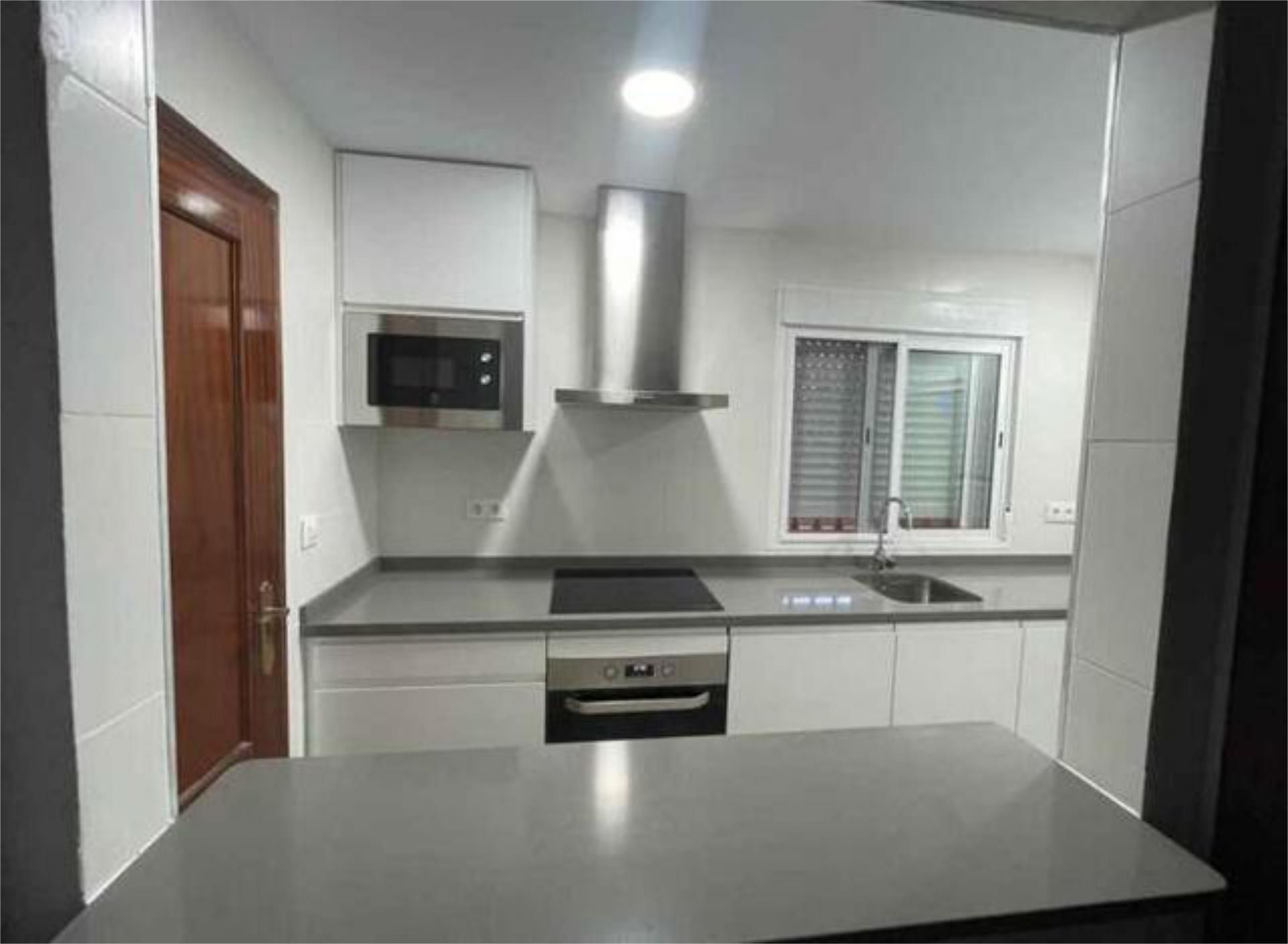 Kitchen of Apartment for sale in  Sevilla Capital