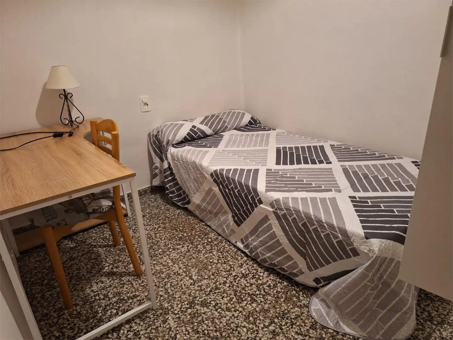 Flat for rent in Carrer de Sant Vicent, 50, Casco Histórico