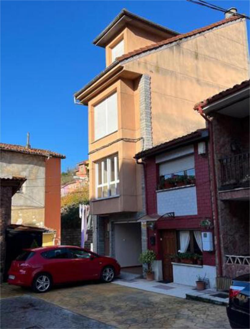 Casa o xalet en venda a Parroquias Sur - La Manjoya Vista exterior de Casa o xalet en venda en Oviedo amb Calefacció i Traster