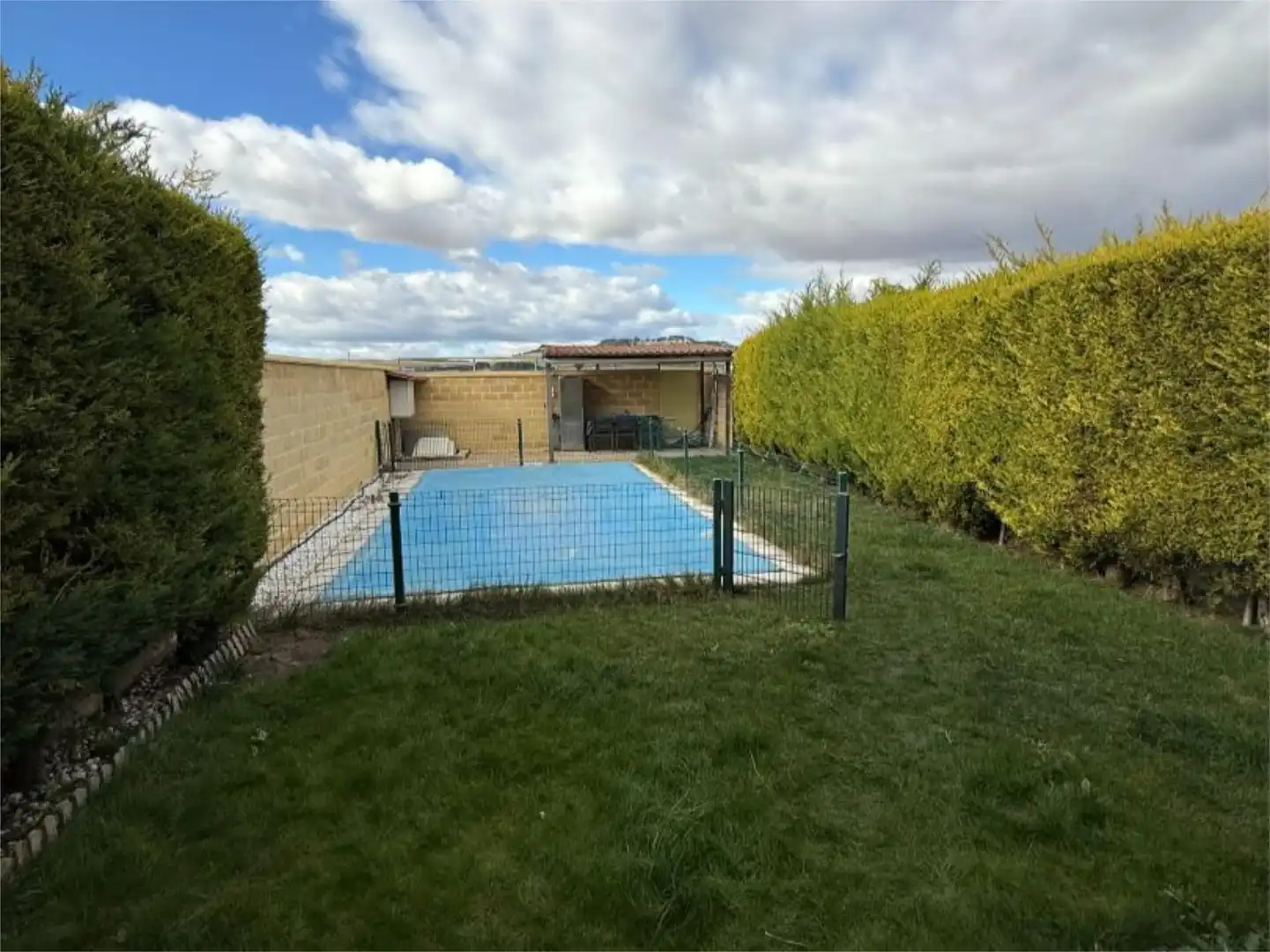 Swimming pool of Flat for sale in Tordesillas  with Heating, Private garden and Swimming Pool