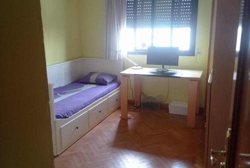 Photo 1 of Flat to share in Calle de Nicolás Salmerón, 36, Pueblo Nuevo, Madrid