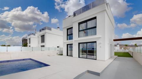 House or chalet for sale in Carrer del Vespre, 10, Bonalba - Cotoveta, Alicante - image 2 Photo 2 of House or chalet for sale in Carrer del Vespre, 10, Bonalba - Cotoveta, Alicante