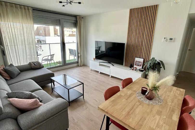 Pis per a compartir a Calle de Francisco Grande Covián, 30, El Cañaveral, Madrid - imatge 1 Foto 1 de Pis per a compartir a Calle de Francisco Grande Covián, 30, El Cañaveral, Madrid