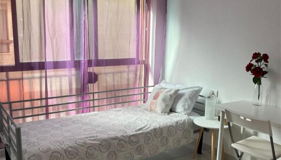 Photo 1 of Flat to share in Calle de Benavides, 55, Duggi - Rambla - Los Hoteles, Santa Cruz de Tenerife