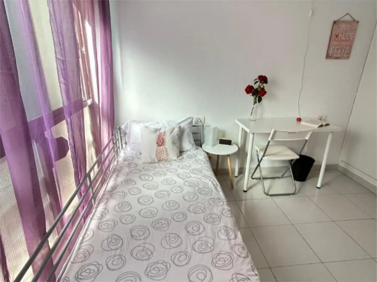 Room in Calle de Benavides, 55, Duggi - Rambla - Los Hoteles Bedroom of Flat for share in Santa Cruz de Tenerife with Furnished