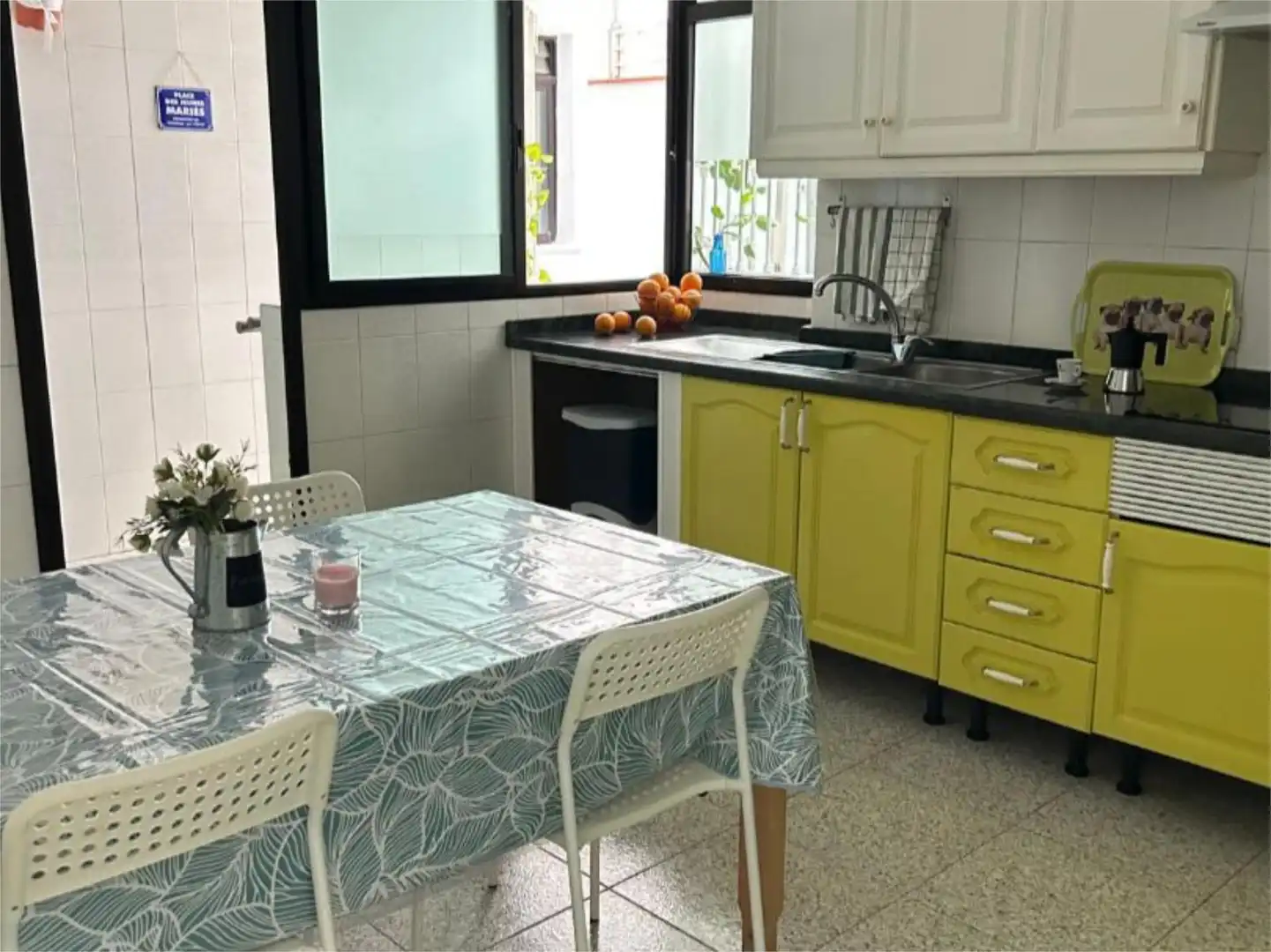 Room in Calle de Benavides, 55, Duggi - Rambla - Los Hoteles Kitchen of Flat for share in Santa Cruz de Tenerife with Furnished