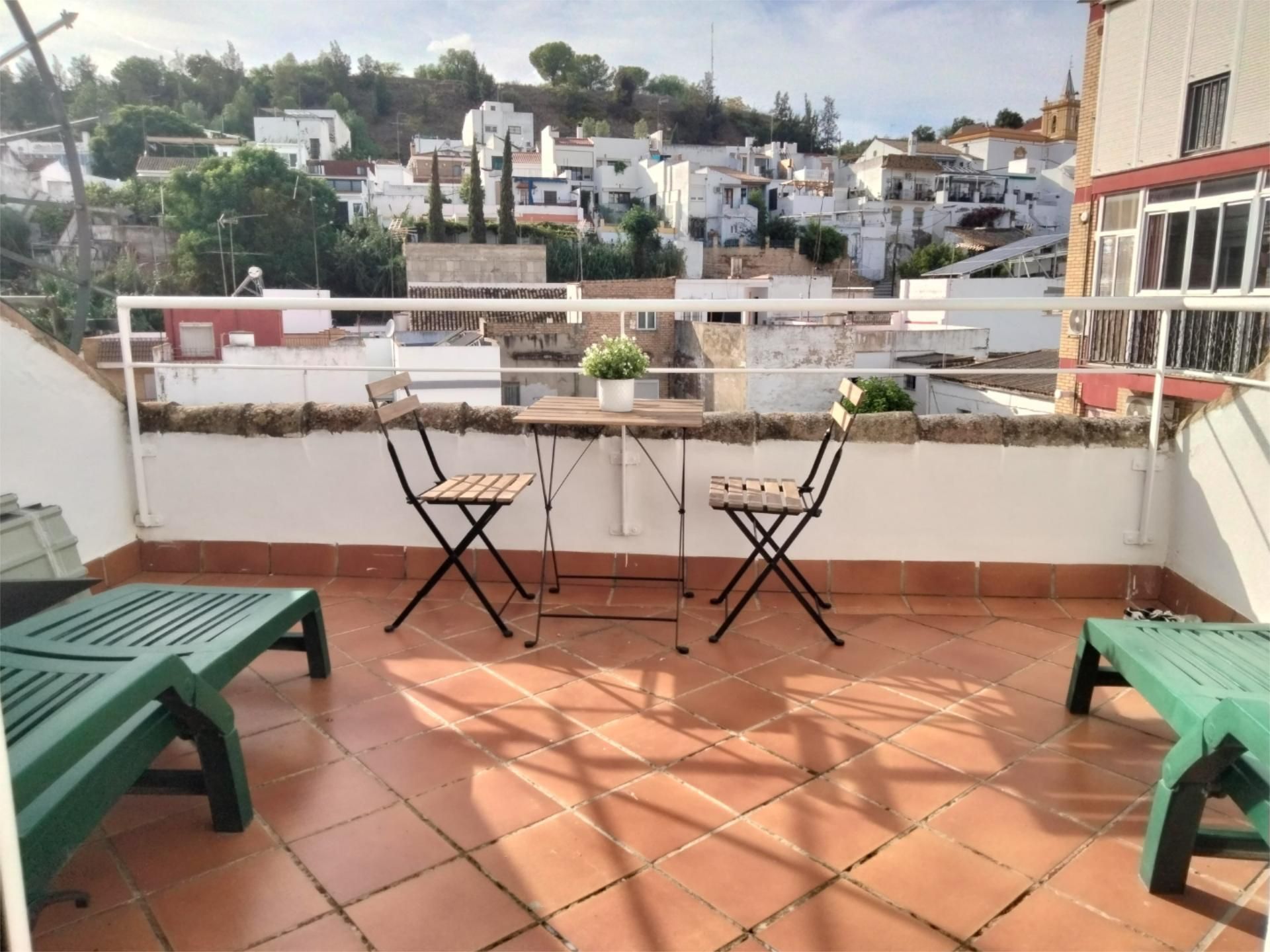 Terrassa de Pis de lloguer en Gelves amb Aire condicionat, Parquet i Terrassa