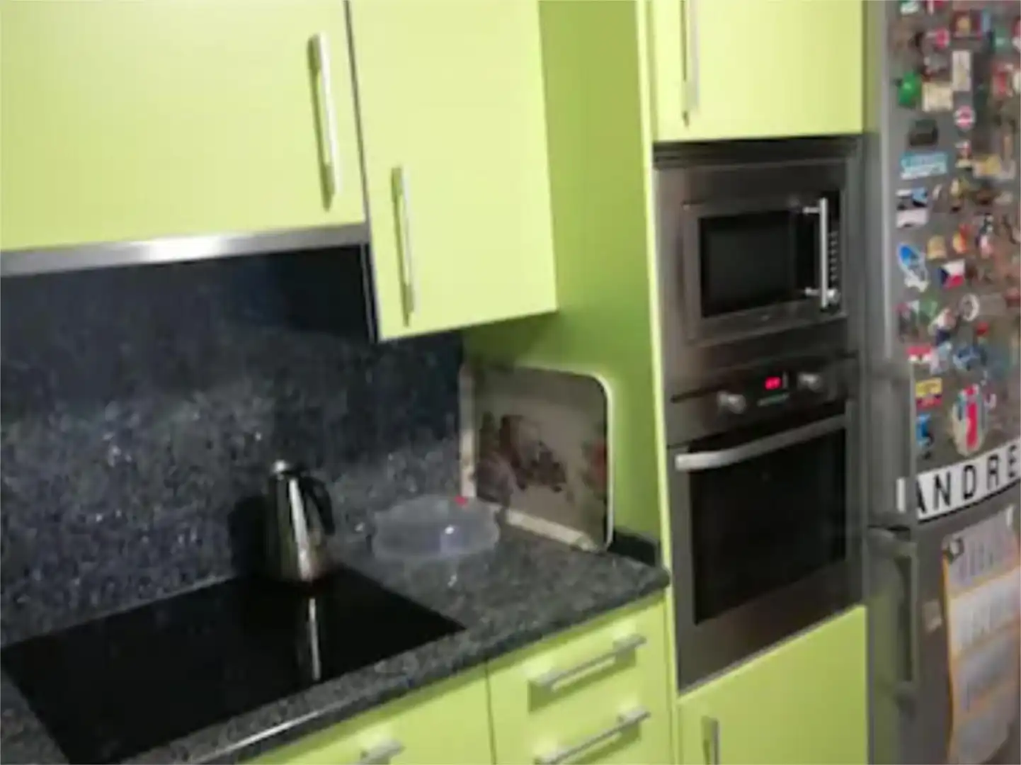 Cuina de Apartament per a compartir en Vigo  amb Parquet i Moblat