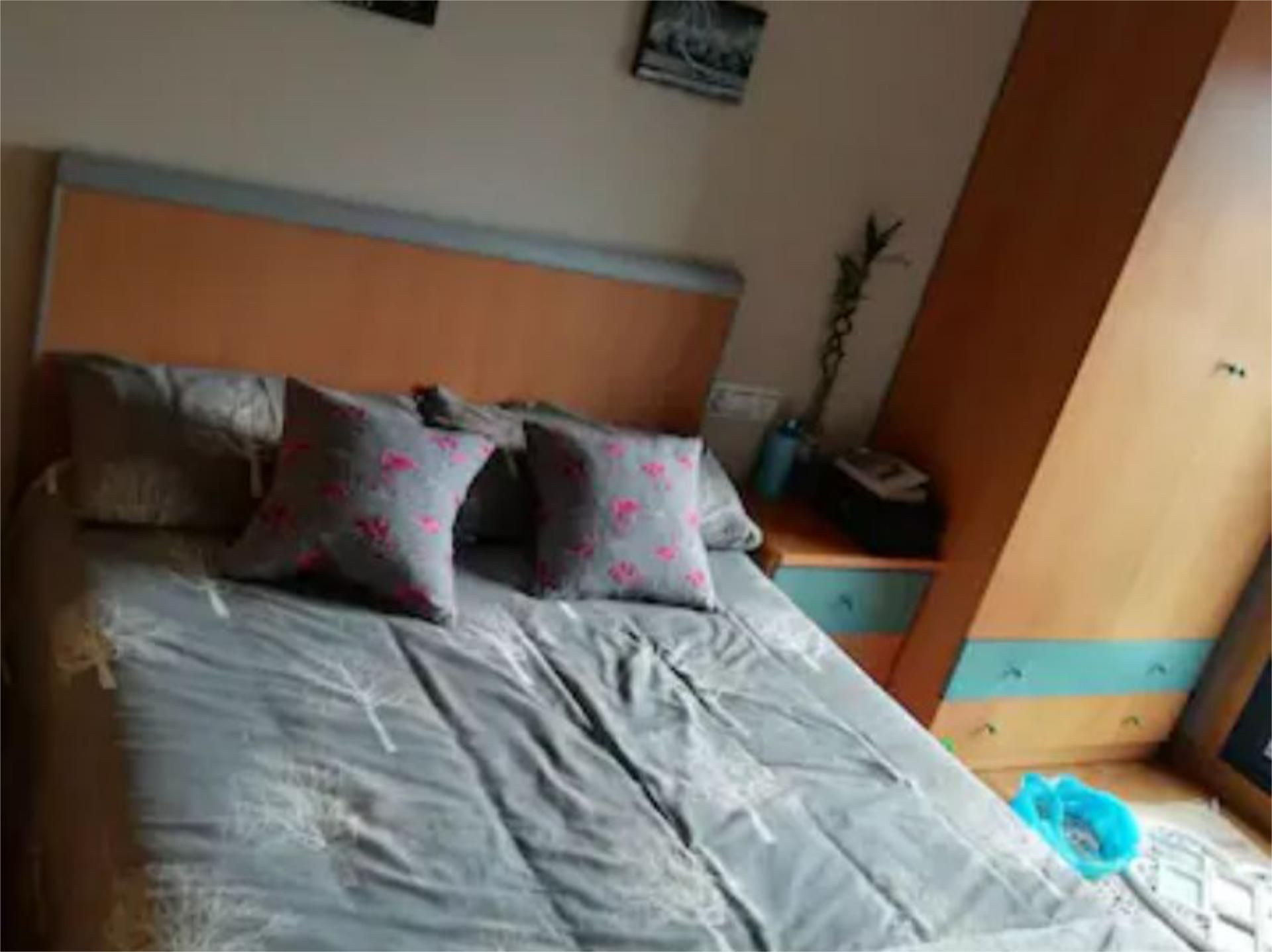 Apartment to share in Rúa das Teixugueiras, 29, Navia Bedroom of Apartment to share in Vigo with Parquet flooring and Furnished