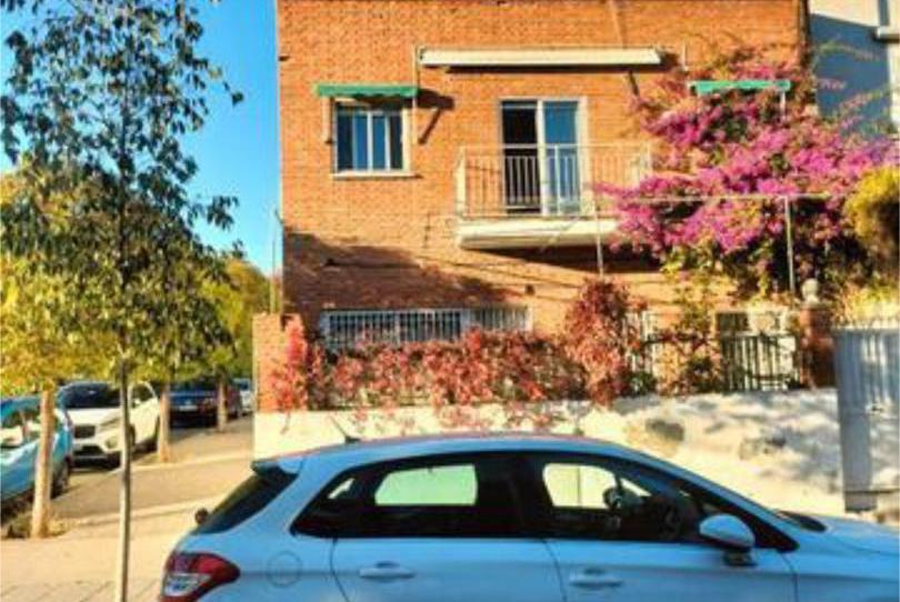 Photo 1 of Single-family semi-detached for sale in Jerónimos, Madrid